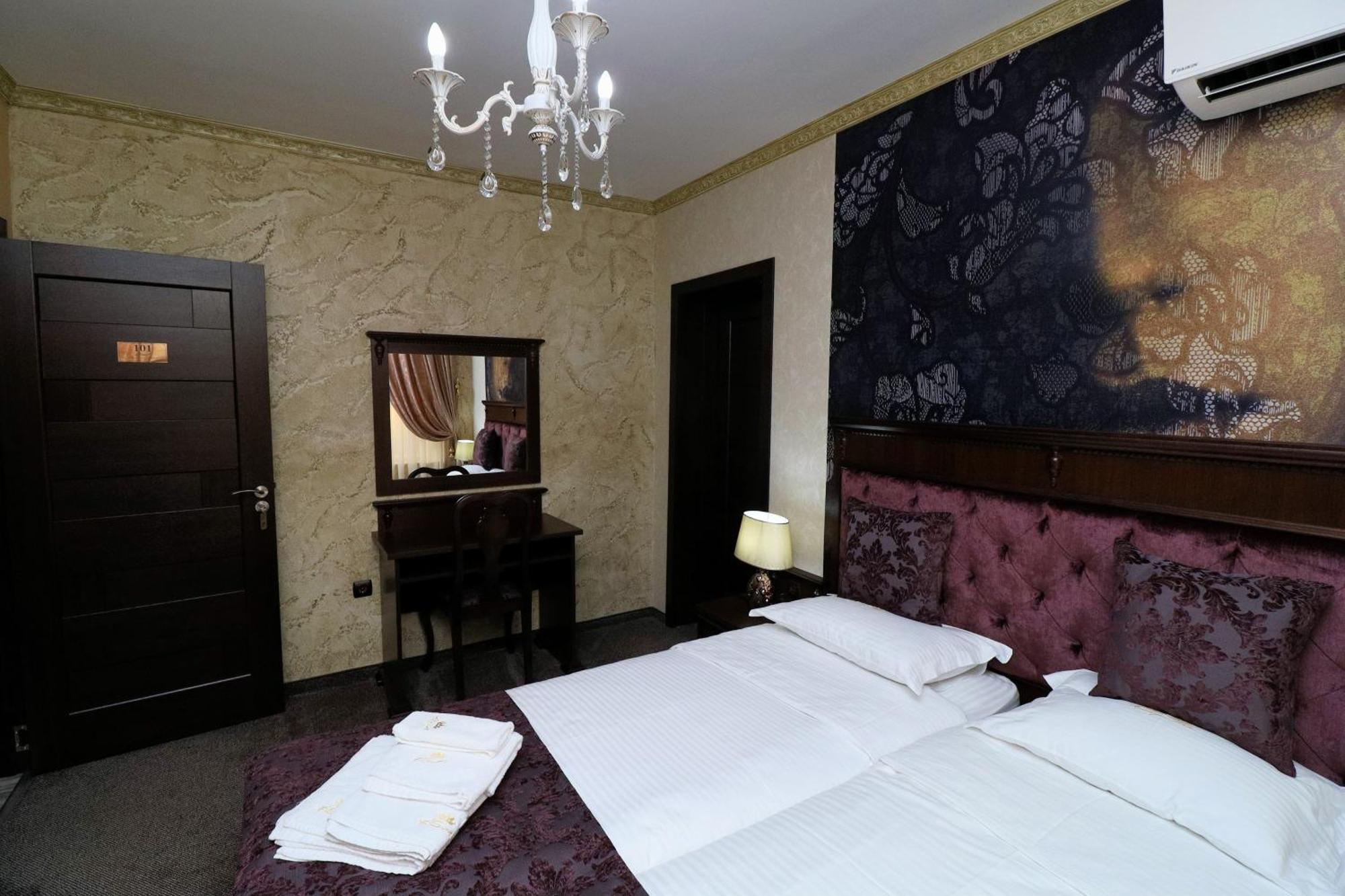 Asa Boutique Hotel Хасково Экстерьер фото