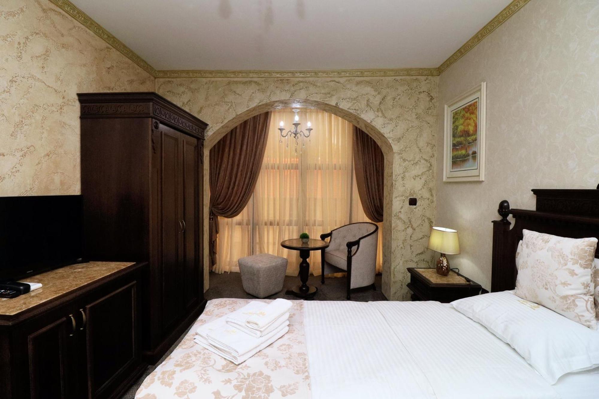 Asa Boutique Hotel Хасково Экстерьер фото