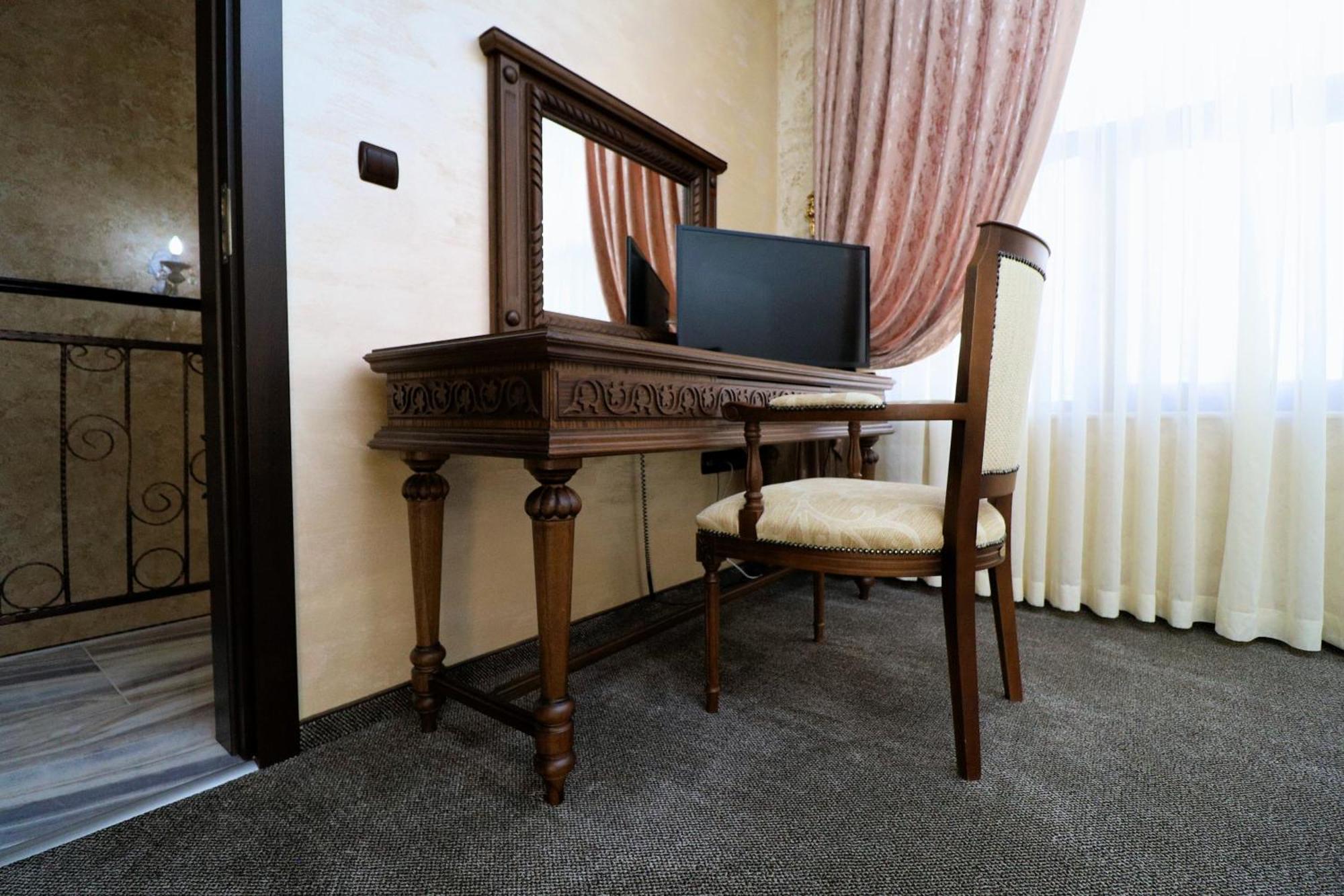 Asa Boutique Hotel Хасково Экстерьер фото